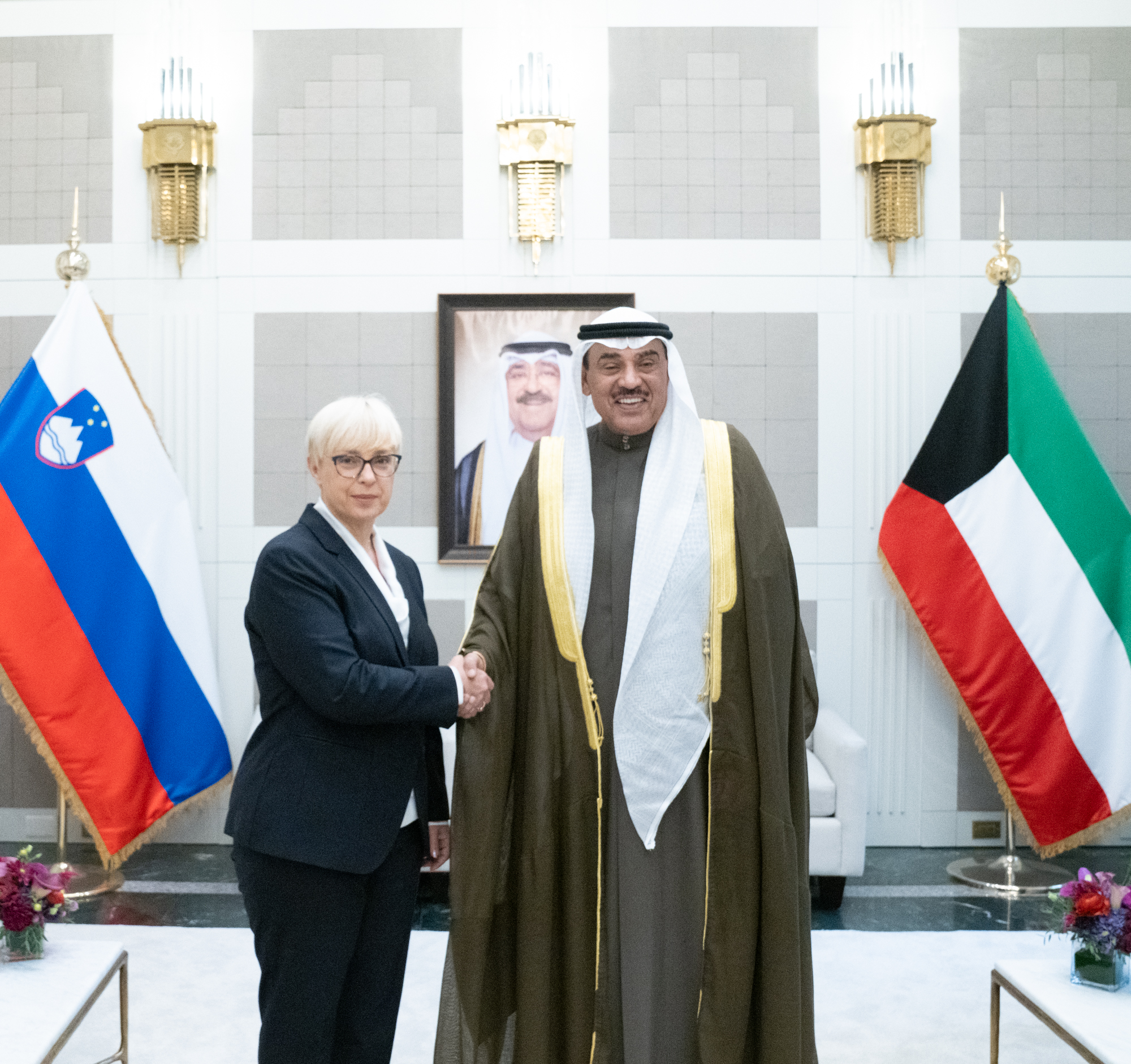 ممثل سمو أمير البلاد سمو ولي العهد يستقبل رئيسة سلوفينيا على هامش اجتماعات الدورة الـ80 للجمعية العامة للأمم المتحدة