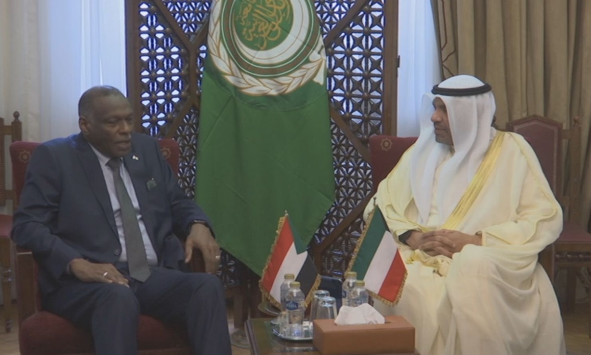 Kuwaiti FM and Sudanese official discuss ties in Cairo