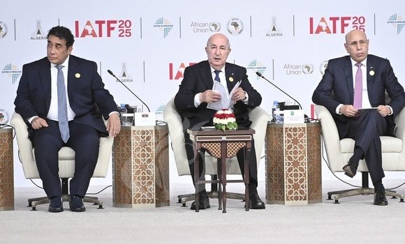 الرئيس الجزائري عبد المجيد تبون في  (معرض التجارة البينية الإفريقية 2025)