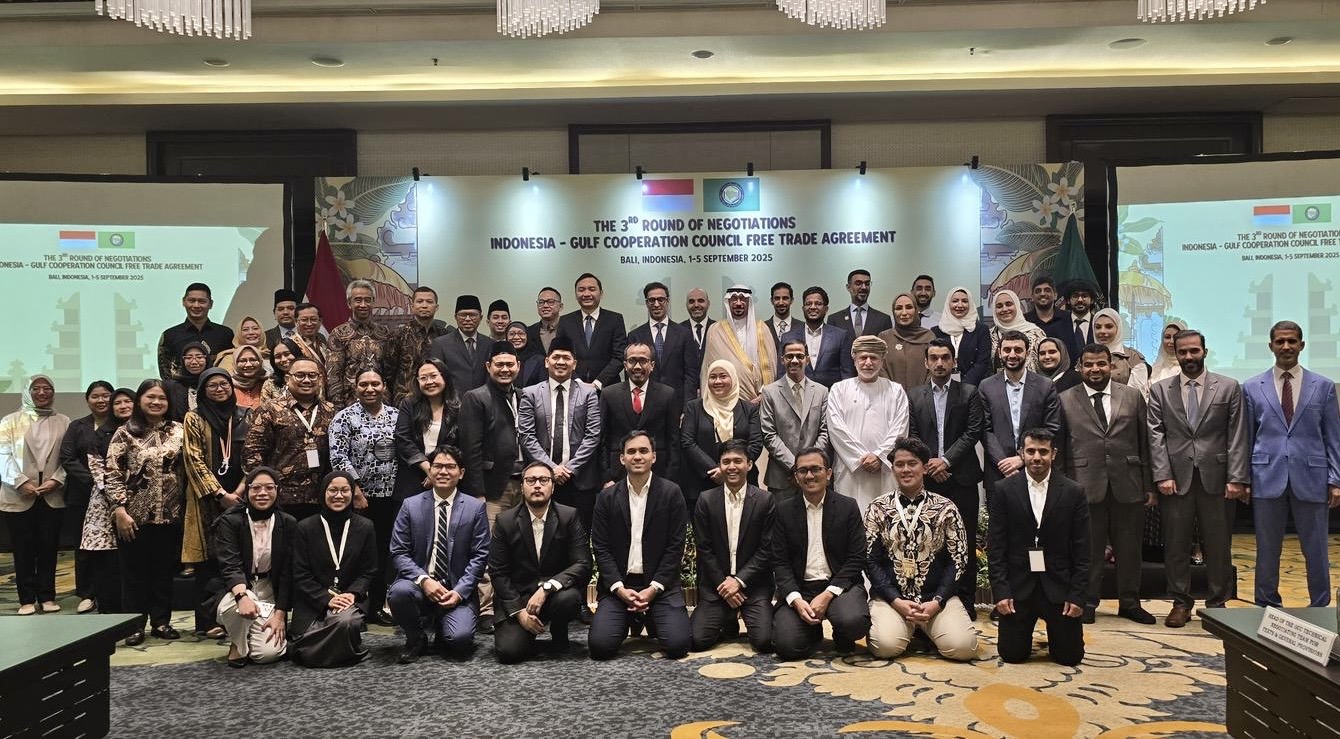 participants of the 3rd round of negotiations on the free trade agreement between the (GCC) and Indonesia
