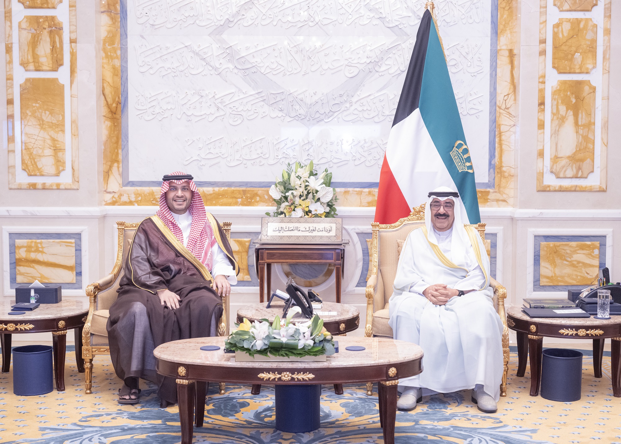  His Highness the Amir receives Saudi Arabia's State Minister and member of the Council of Ministers 