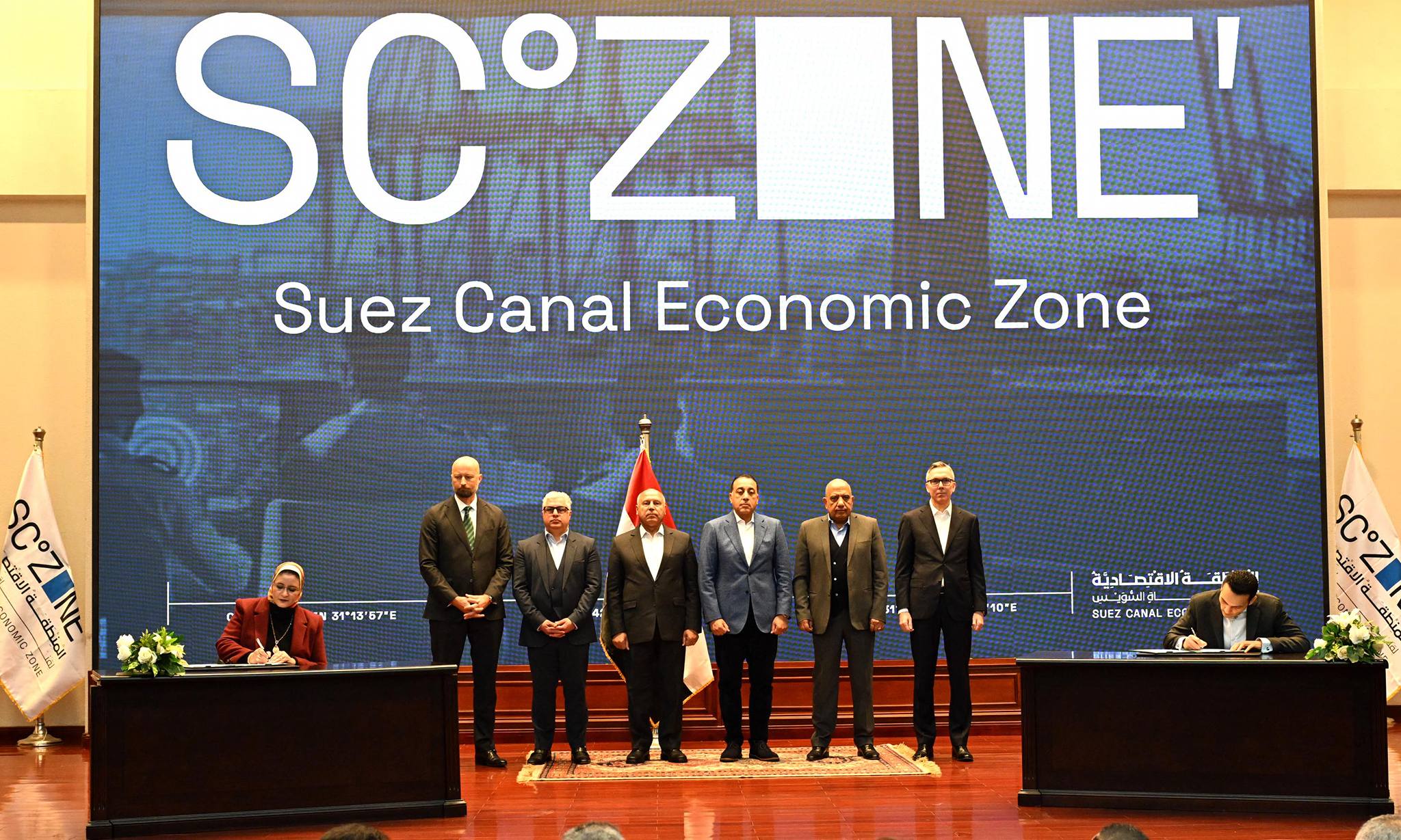 رئيس الوزراء المصري شهد توقيع اتفاقيات وعقود إنشاء مشروعين متكاملين في مجال الطاقة المتجددة