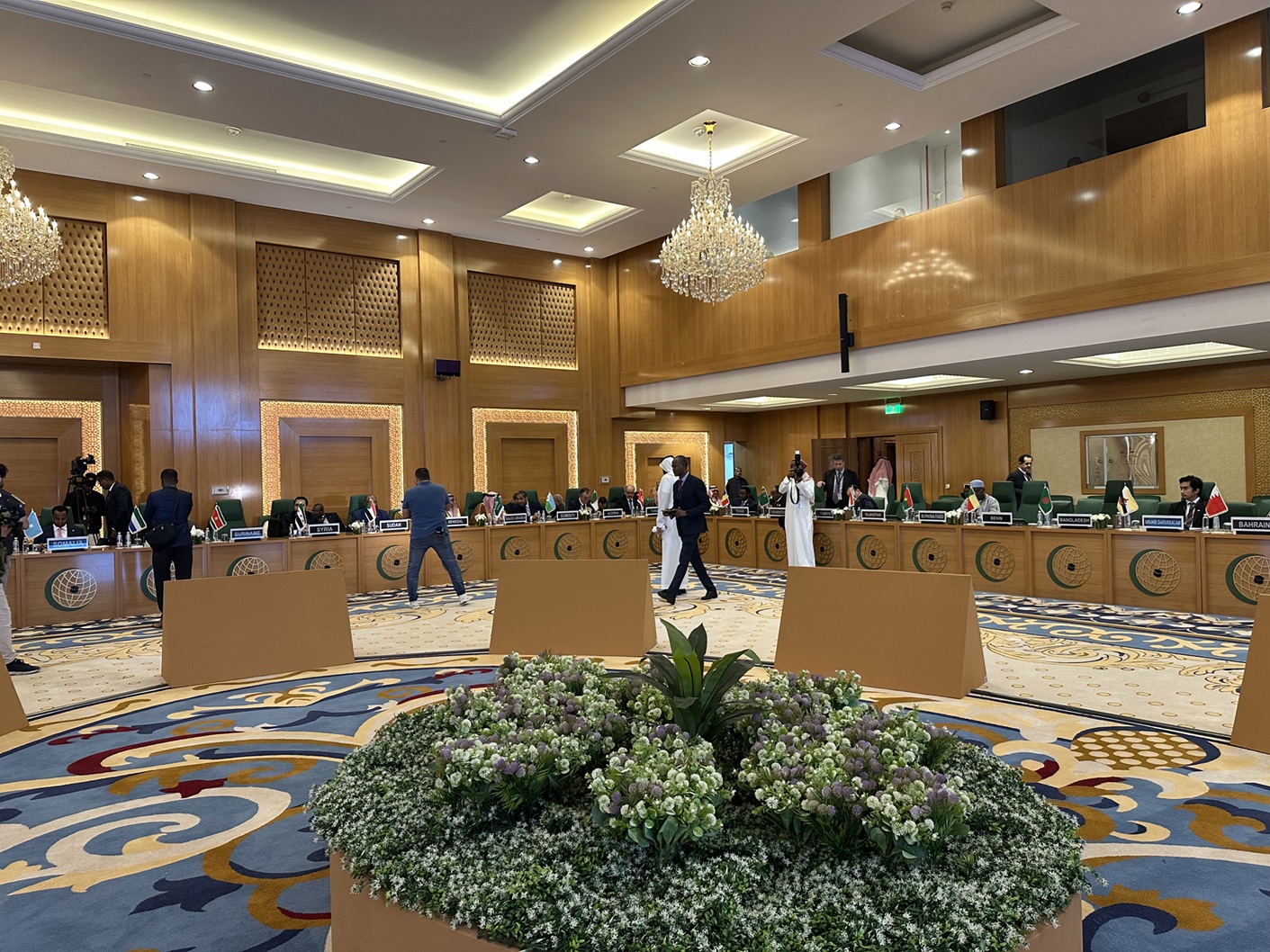 جانب من اجتماع وزراء خارجية الدول الأعضاء في منظمة التعاون الإسلامي