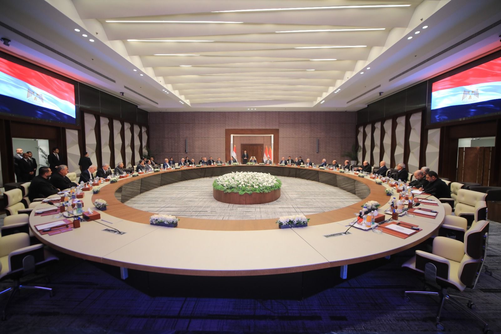 اجتماع للفصائل والقوى الفلسطينية في القاهرة برعاية الرئيس المصري عبد الفتاح السيسي