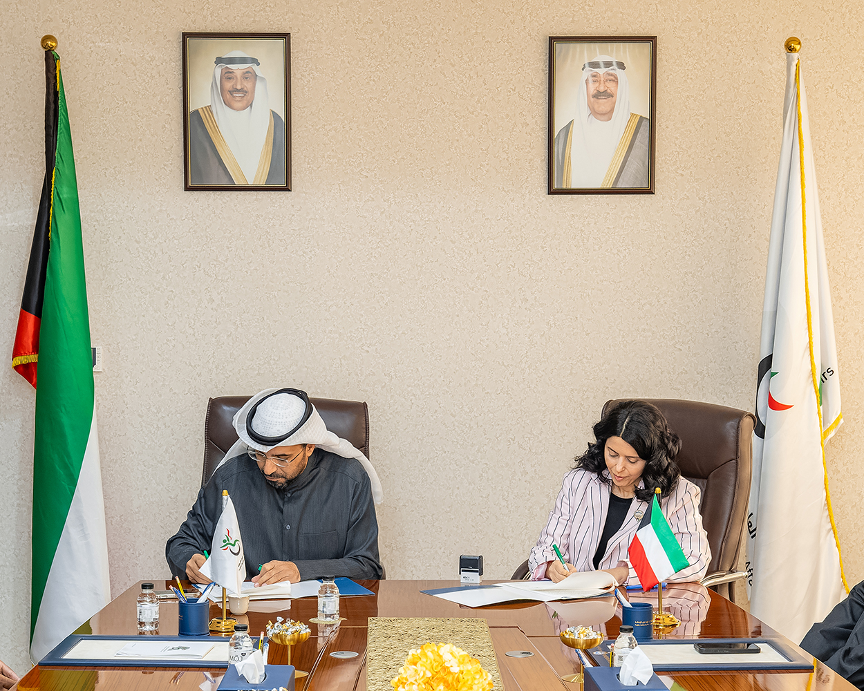 (هيئة الإعاقة) و(نماء الخيرية) خلال توقيعهما اتفاقية لدعم وتمكين الأشخاص ذوي الإعاقة