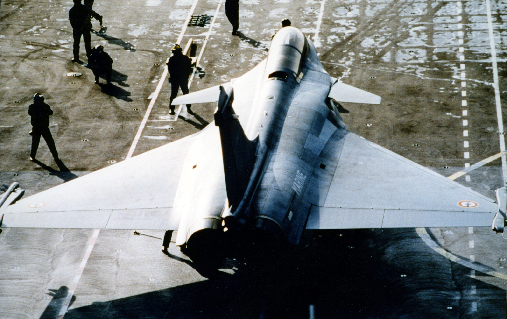 الطائرات أقلعت من الحاملات في الخليج العربي والبحر الأحمر وقاعدة انجرليك بتركيا والقواعد الجوية في السعودية والبحرين