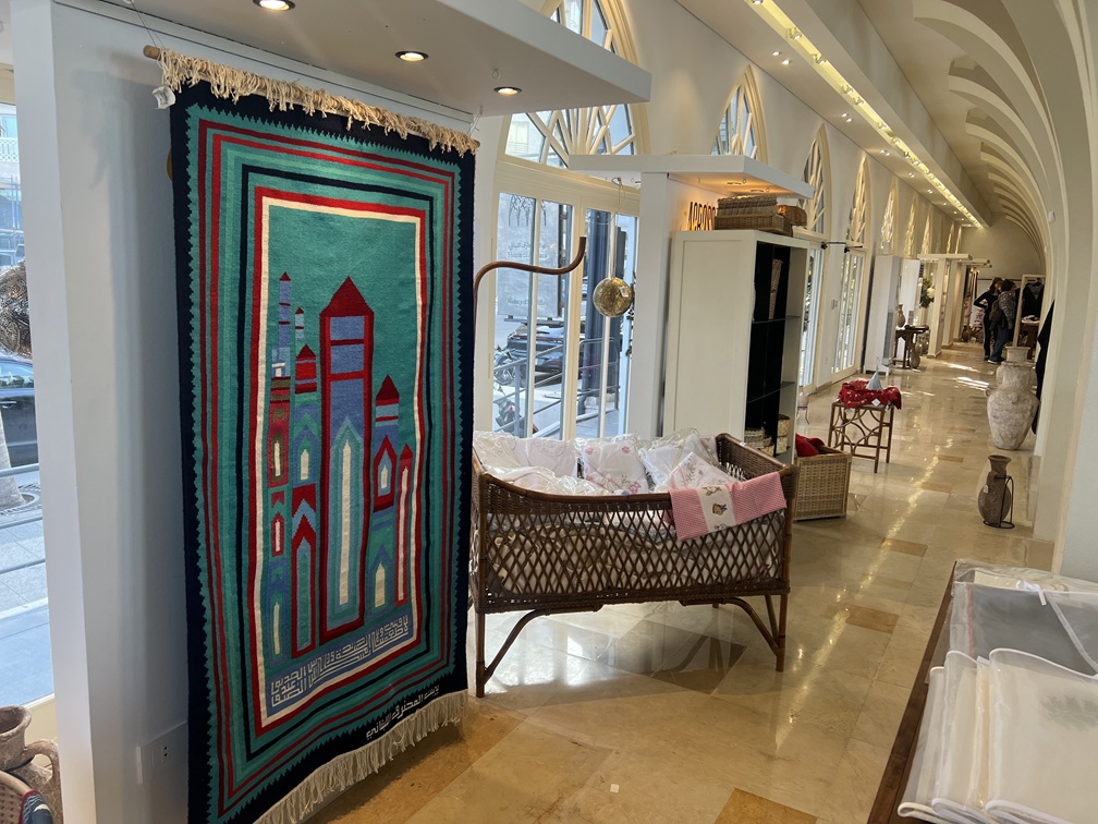 بيت المحترف اللبناني في بيروت يعرض انتاج الحرفيين المحليين ضمن فضاء معماري يجمع التراث بالحرفية المعاصرة