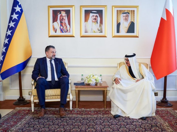 وزير الخارجية البحريني د. عبداللطيف الزياني مع نظيره البوسني المدين كوناكوفيتش