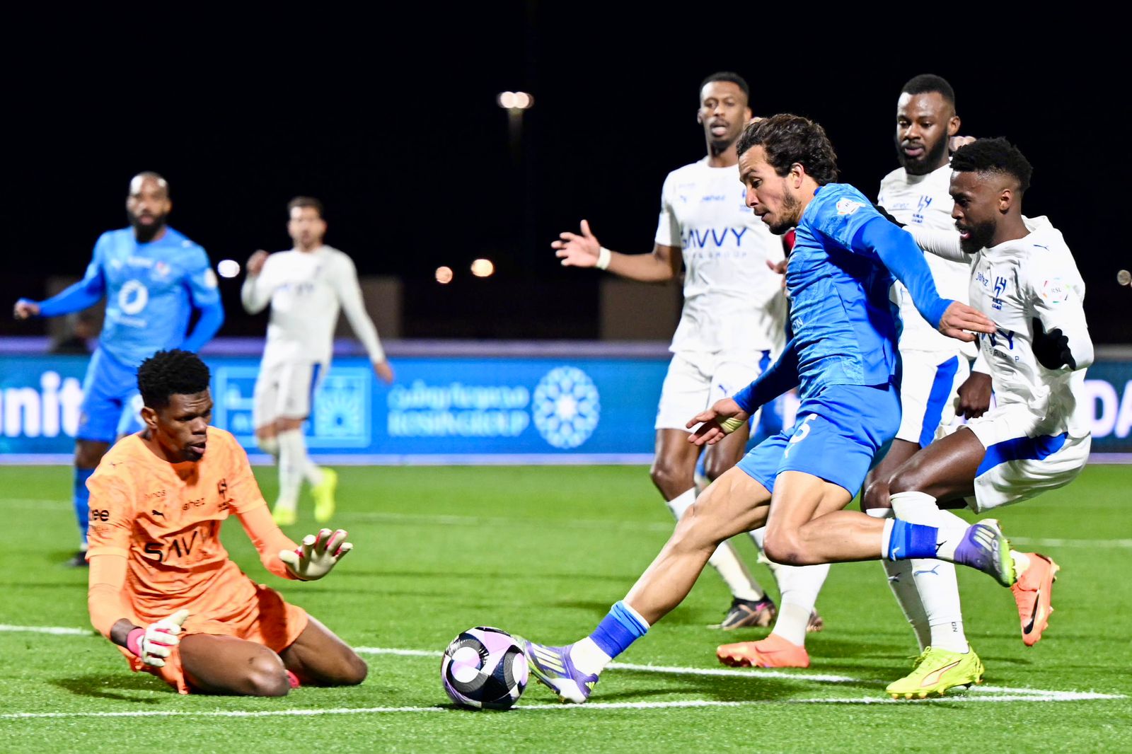 جانب من مباراة الهلال ونيوم