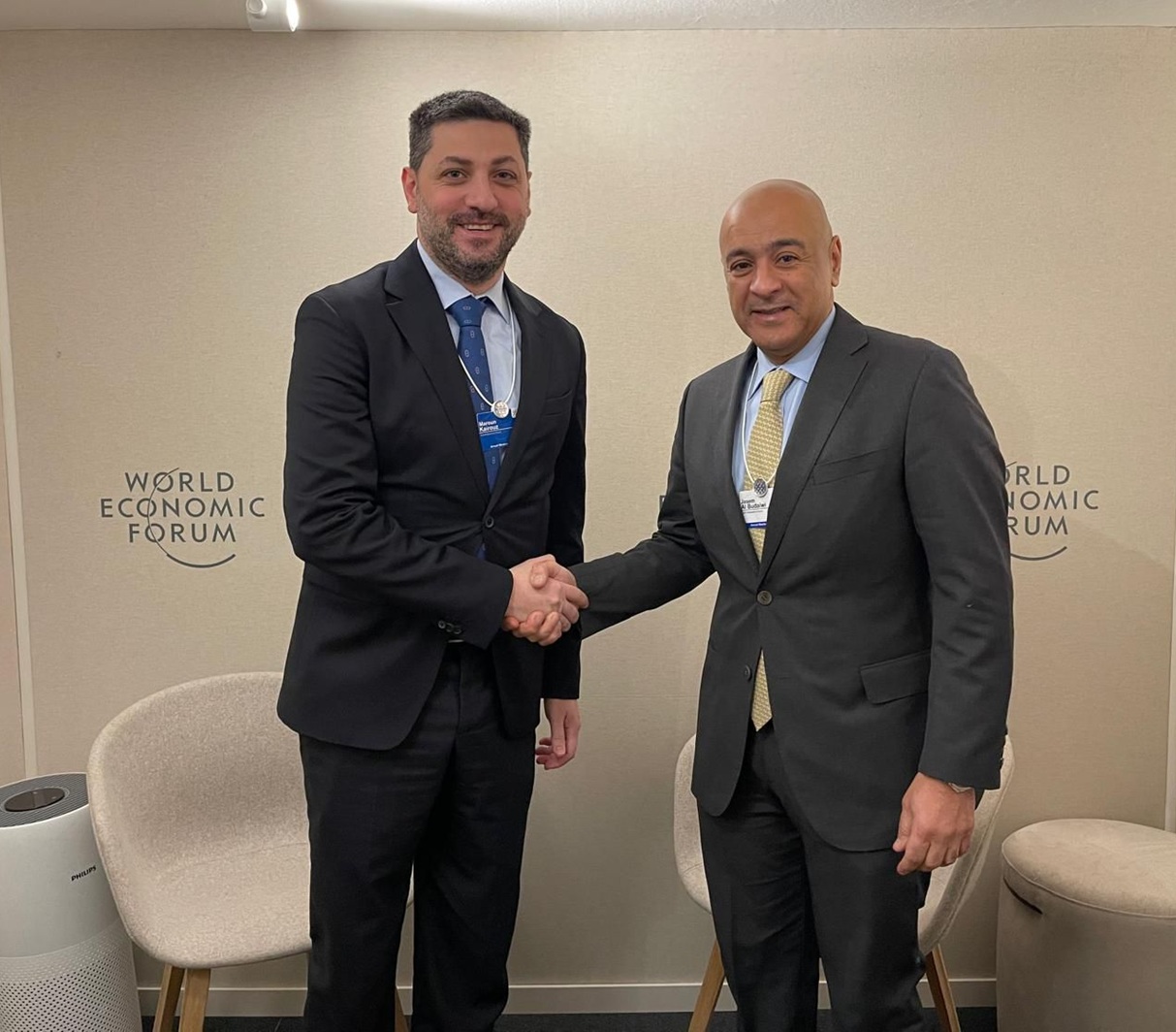 الأمين العام لمجلس التعاون لدول الخليج العربية مع مدير المنتدى الاقتصادي العالمي لمنطقة الشرق الأوسط وشمال إفريقيا