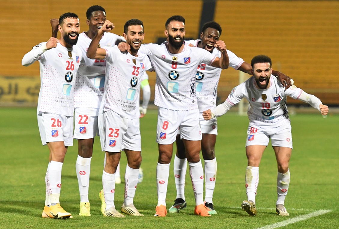 فرحة لاعبي الكويت بأحد الأهداف