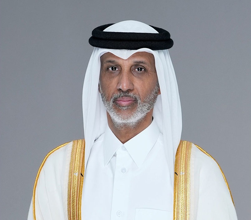 وزير الرياضة والشباب رئيس اللجنة المحلية المنظمة الشيخ حمد بن خليفة بن أحمد آل ثاني