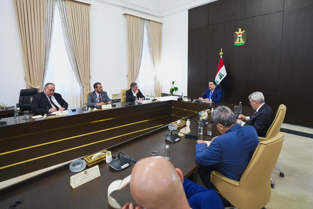 Iraq warns of rising IS threat in Syrian prisons