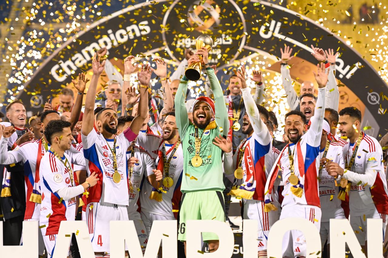 تتويج الشارقة الإماراتي باللقب