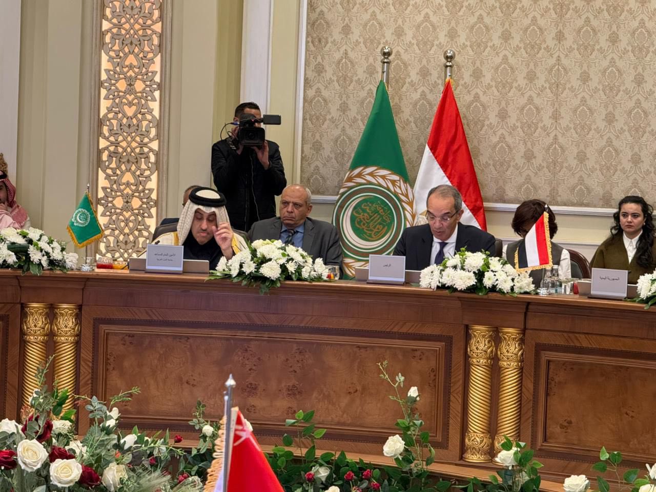 وزير مصري يدعو إلى دعم عربي لتطوير قطاع الاتصالات في فلسطين