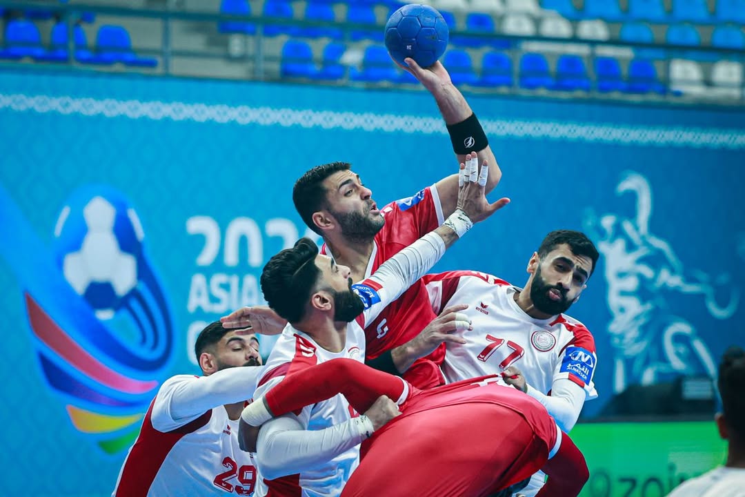 جانب من مواجهة البحرين والإمارات