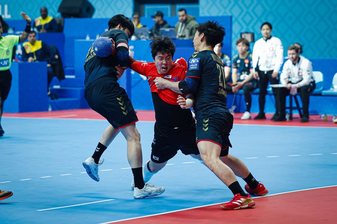 سجال كوري ياباني على الكرة