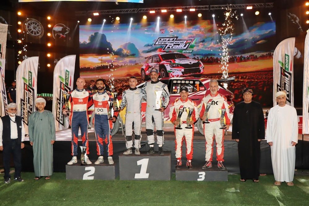 المتسابق الدولي القطري ناصر العطية يتوج بلقب بطولة (رالي عمان الدولي 2026)
