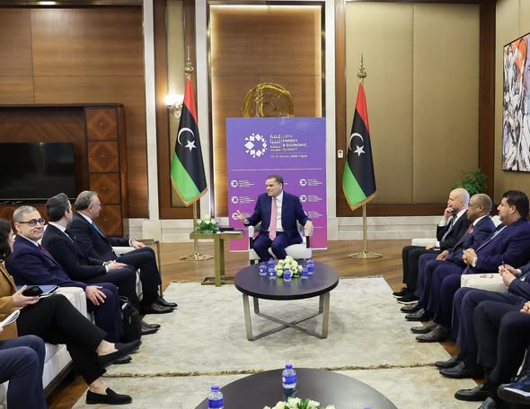 رئيس حكومة الوحدة الوطنية الليبية عبد الحميد الدبيبة يستقبل وفد اقتصادي امريكي