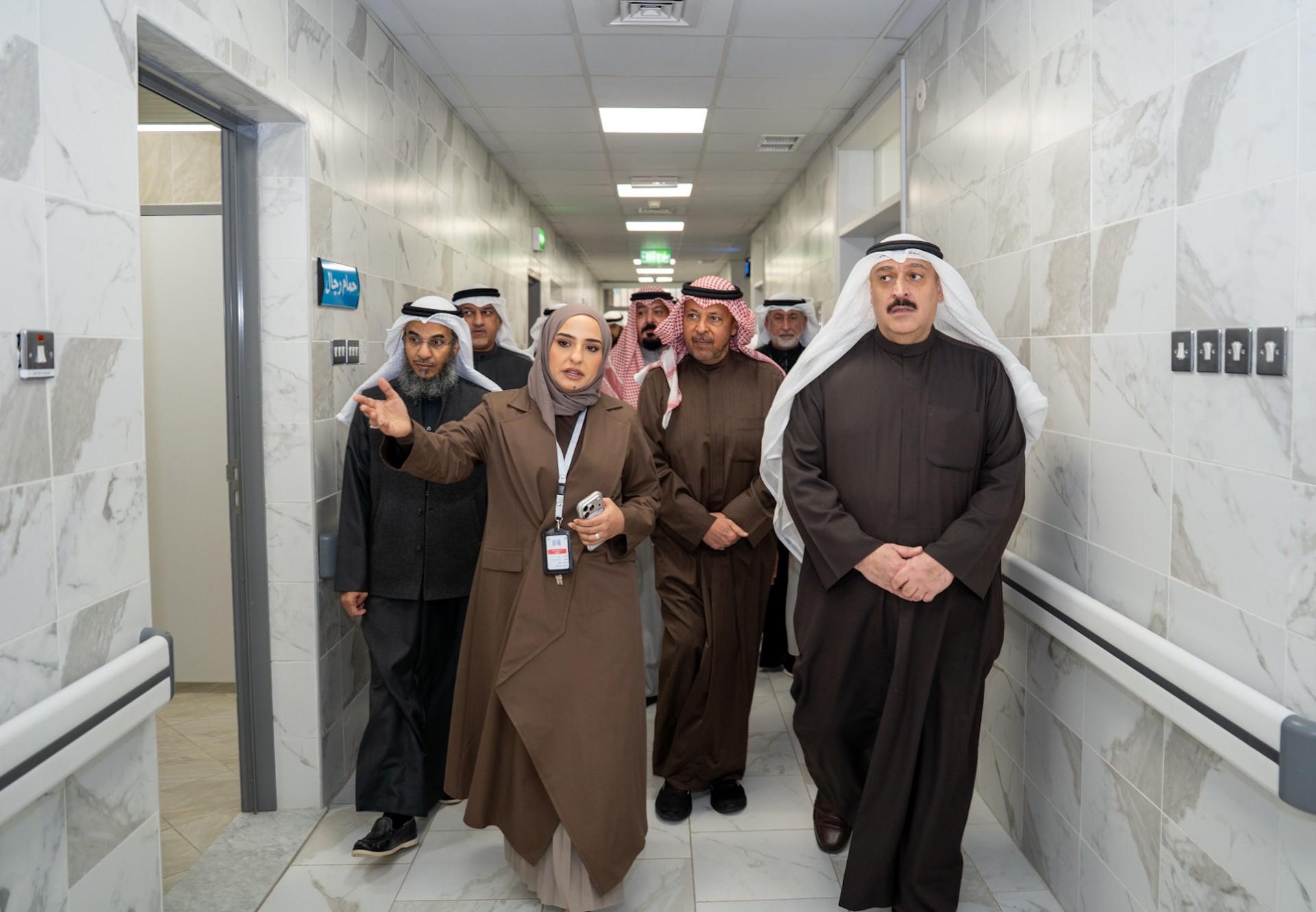 Minister of Health Dr. Ahmad Al-Awadhi inaugurates West Abdullah Al-Mubarak Health Center