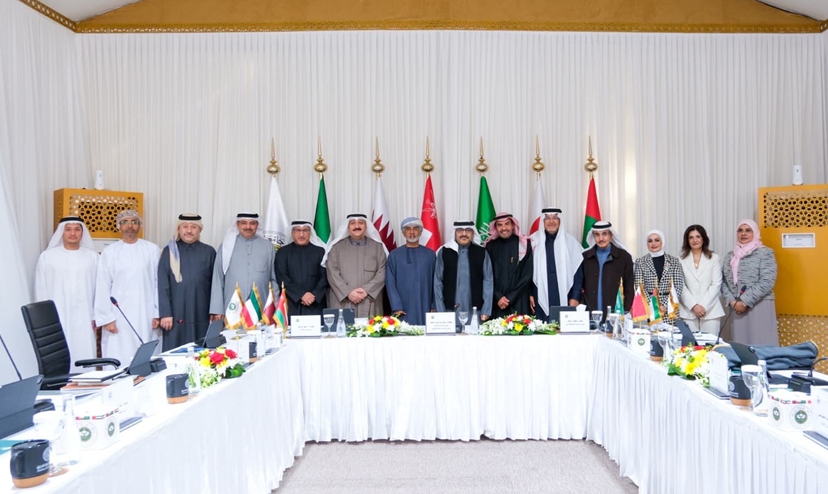 جانب من الاجتماع ال 98  لمجلس أمناء جامعة الخليج العربي