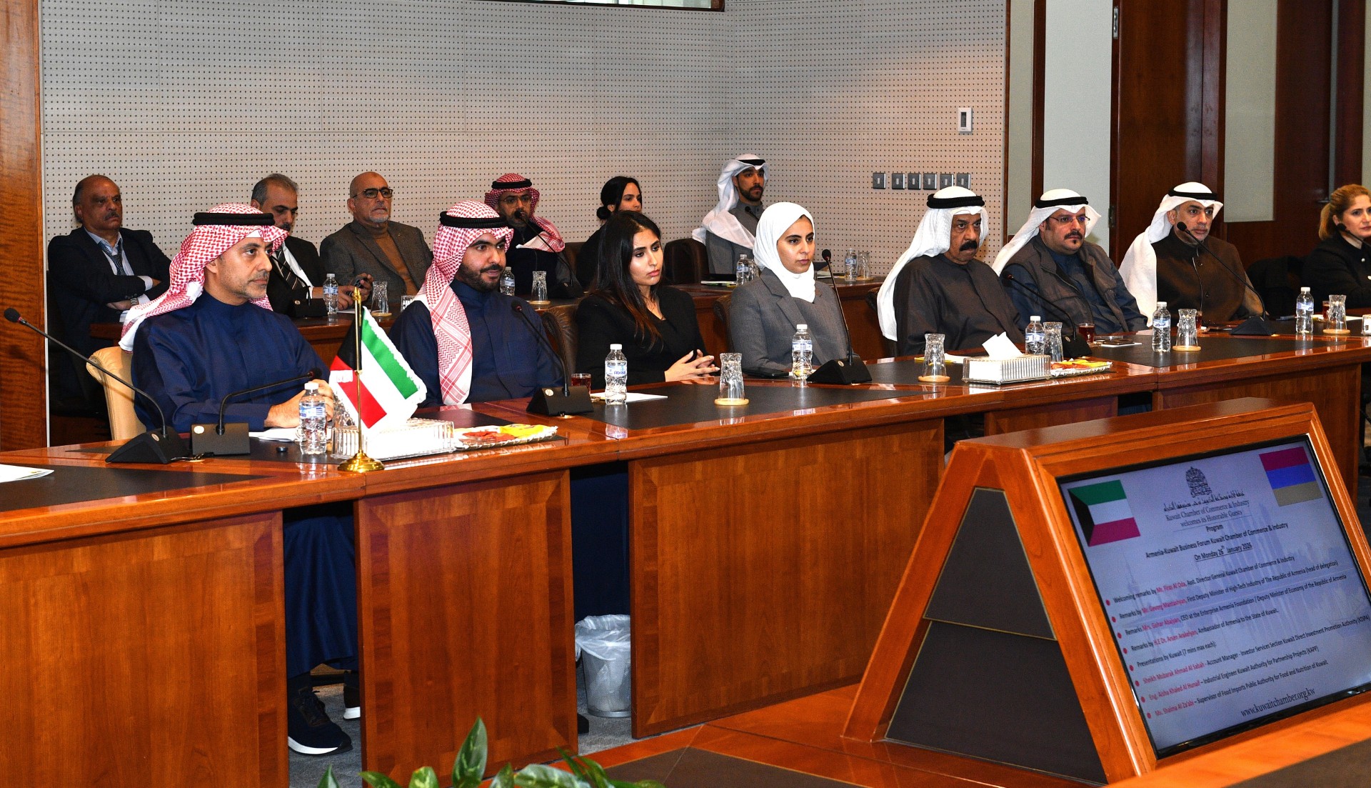 الجانب الكويتي خلال اللقاء