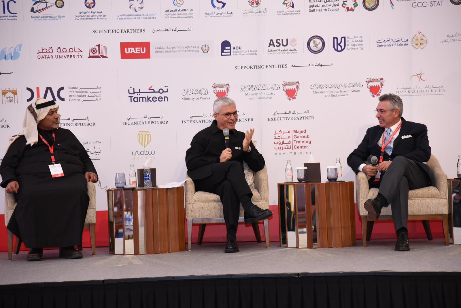 جانب من جلسات اليوم الثاني للأسبوع الخليجي للقانون والتحكيم