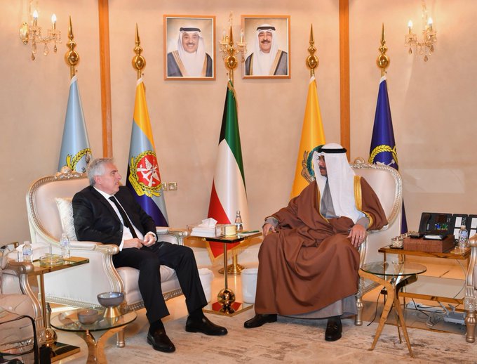 Minister of Defense meets Lebanese ambassador