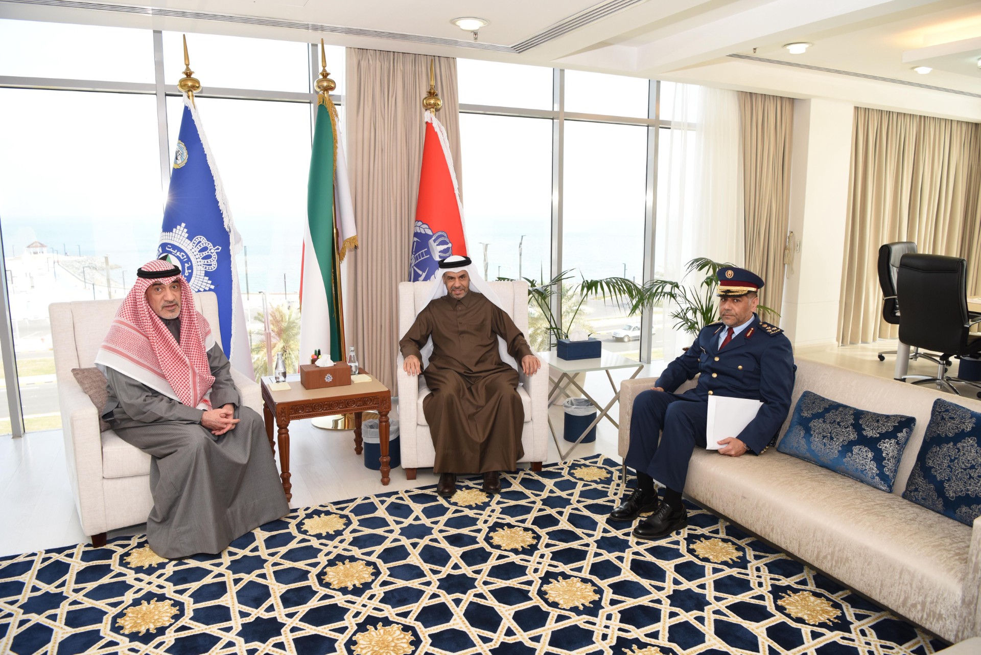 النائب الأول لرئيس مجلس الوزراء ووزير الداخلية ‏يستقبل سفير دولة قطر