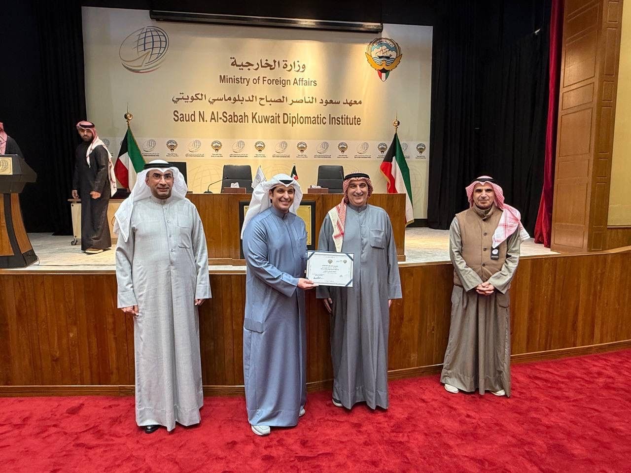 وزير الإعلام والثقافة يكرم مجتازي دورة الإرشاد السياحي التطوعي الأولى