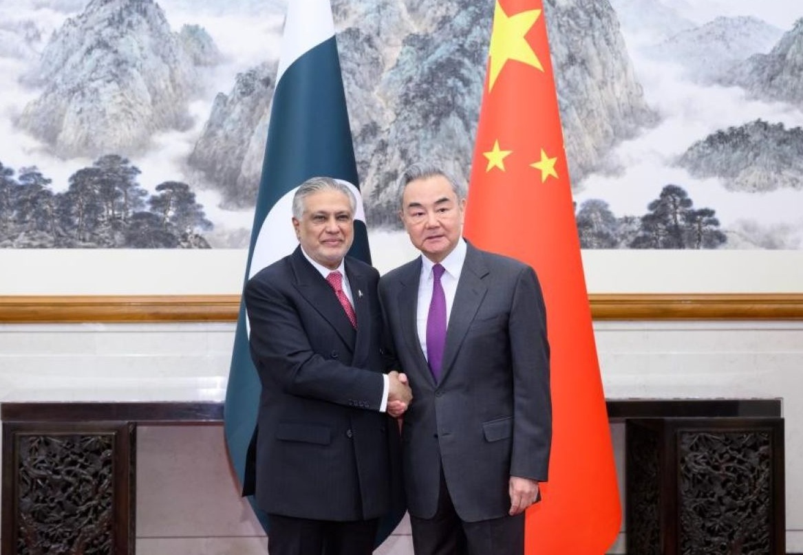 Le ministre chinois des Affaires étrangères avec son homologue pakistanais