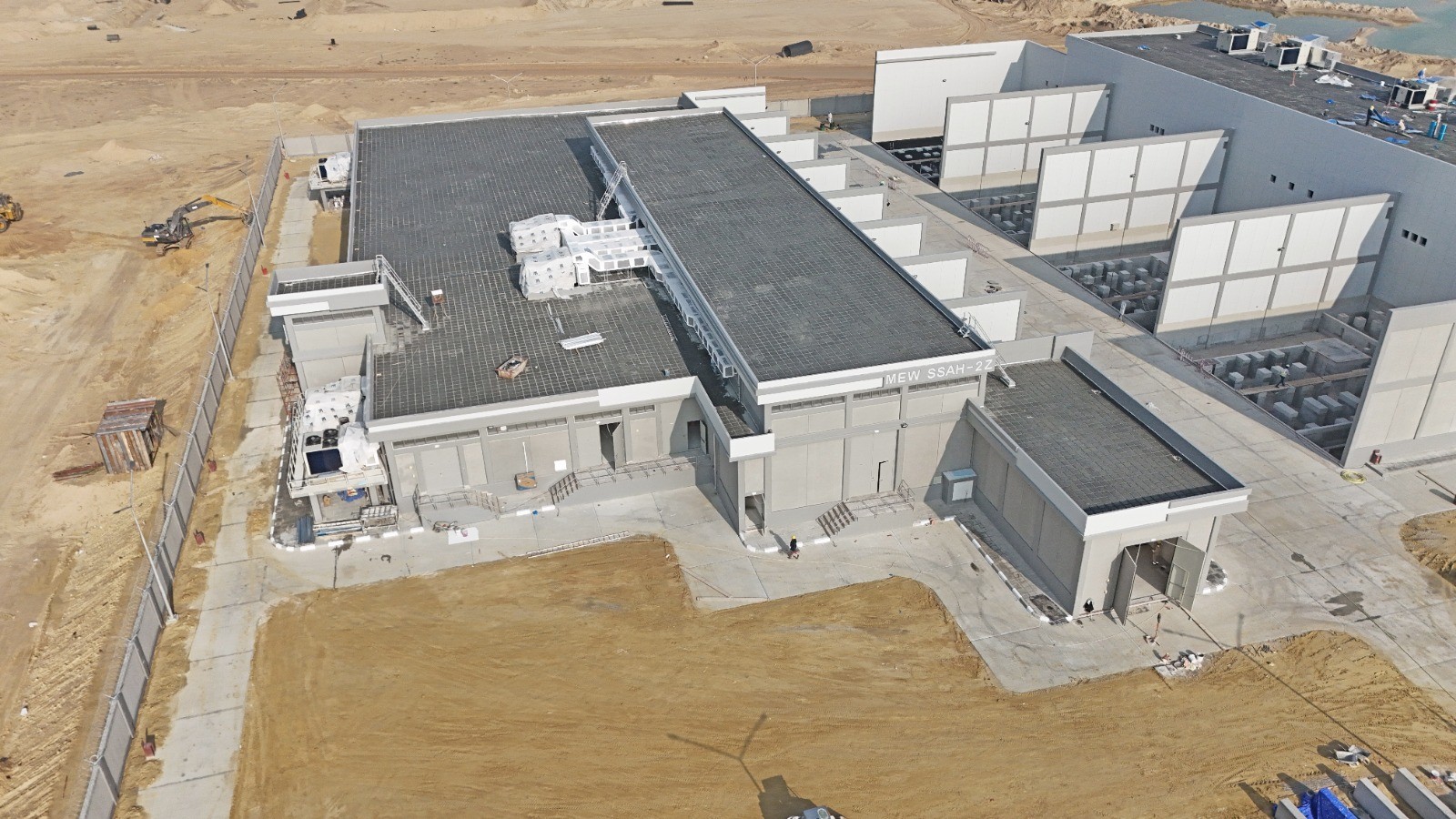 Housing Authority signs cable contracts for South Sabah Al-Ahmad City