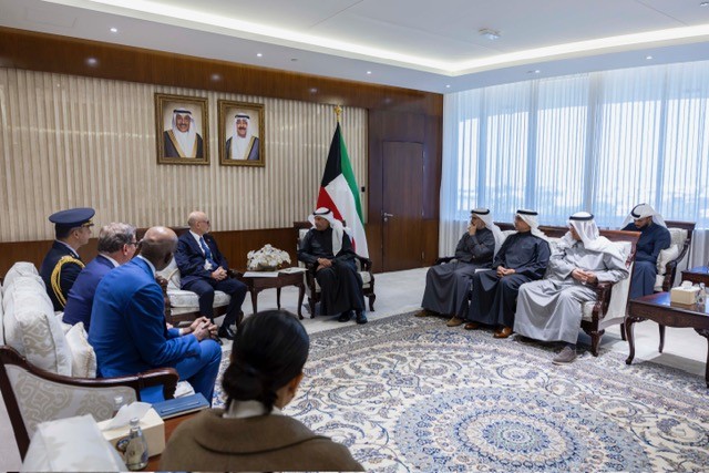 Minister of Foreign Affairs Abdullah Al-Yahya receive Leonardo Company's Regional Director Temesgen Foschi