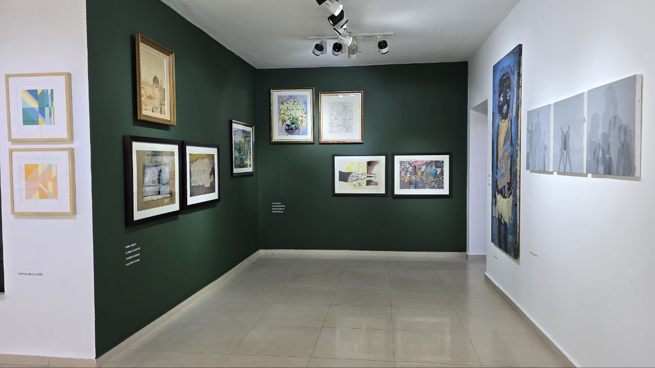 قسم الأعمال النادرة في معرض سرديات تحت الاحتلال