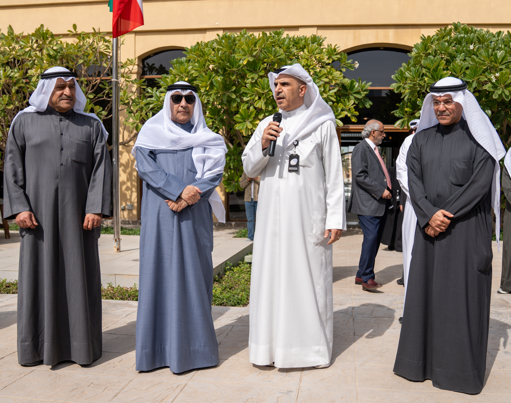 نائب وزير الخارجية بالوكالة السفير عزيز الديحاني ومساعد وزير الخارجية لشؤون المعهد السفير ناصر الصبيح خلال (قريش) الذي اقامه المعهد