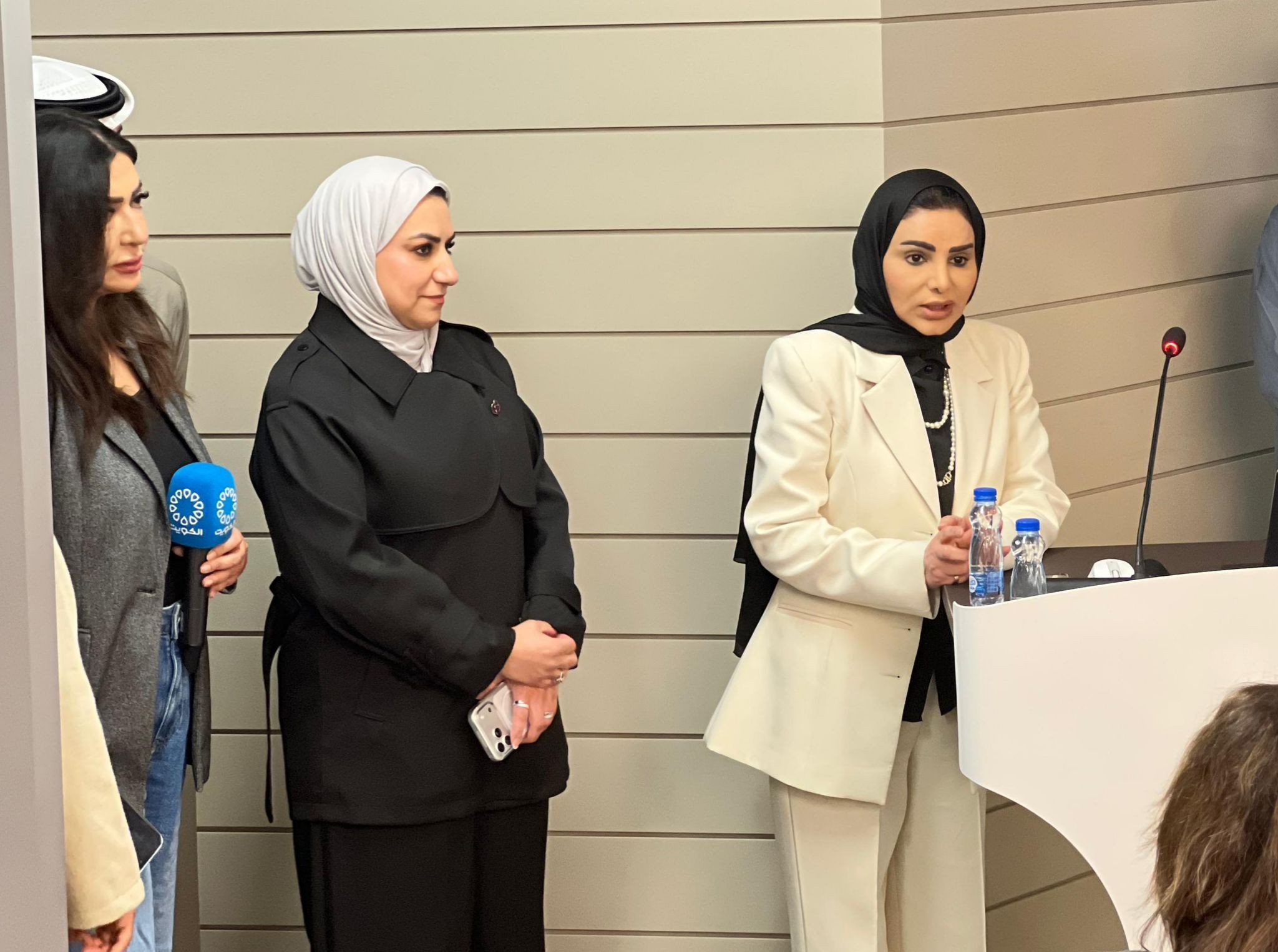 وزيرة الشؤون الاجتماعية وشؤون الأسرة والطفولة الدكتورة أمثال الحويلة