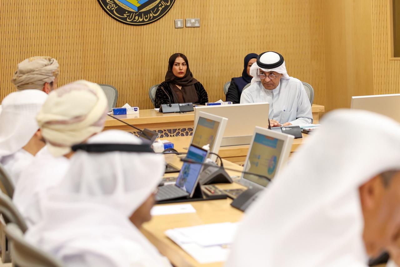 Secretary General of the Gulf Cooperation Council (GCC) Jasem Al-Budaiwi during a meeting with the staff of the Assistant Secretariat for Economic and Developmental Affairs
