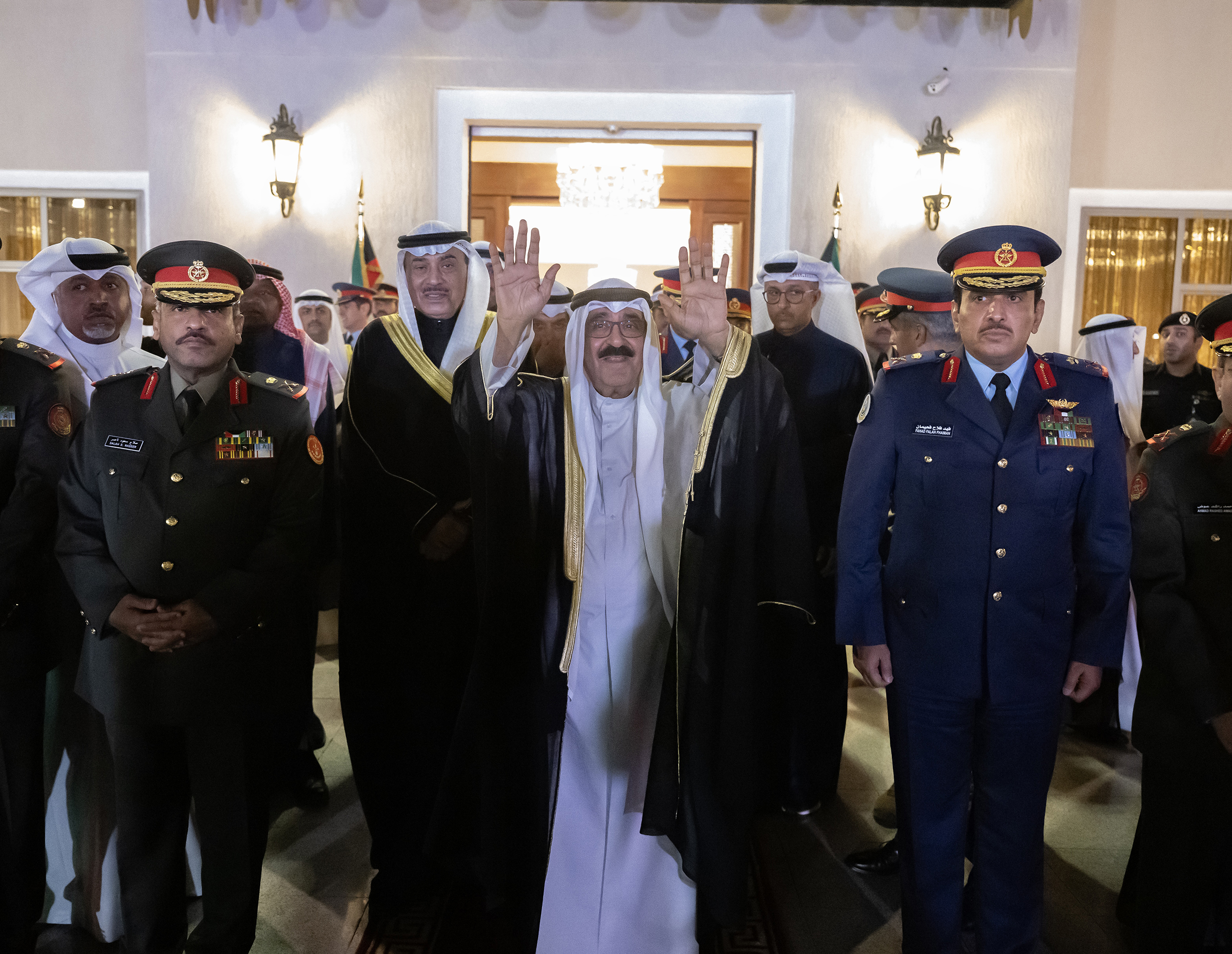 حضرة صاحب السمو أمير البلاد القائد الأعلى للقوات المسلحة يقوم بزيارة إلى وزارة الدفاع