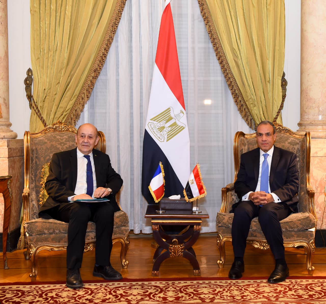 وزير الخارجية المصري بدر عبدالعاطي يلتقي المبعوث الشخصي للرئيس الفرنسي للبنان جان إيف لودريان