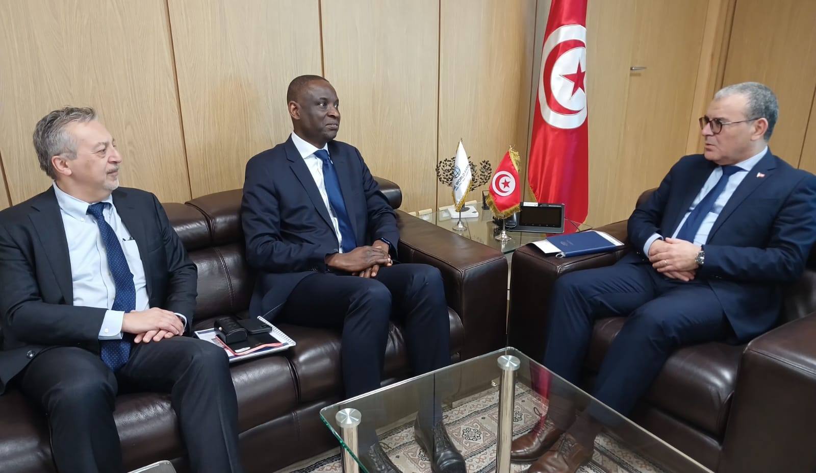 تونس والبنك الدولي يبحثان سبل تعزيز التعاون المالي والفني