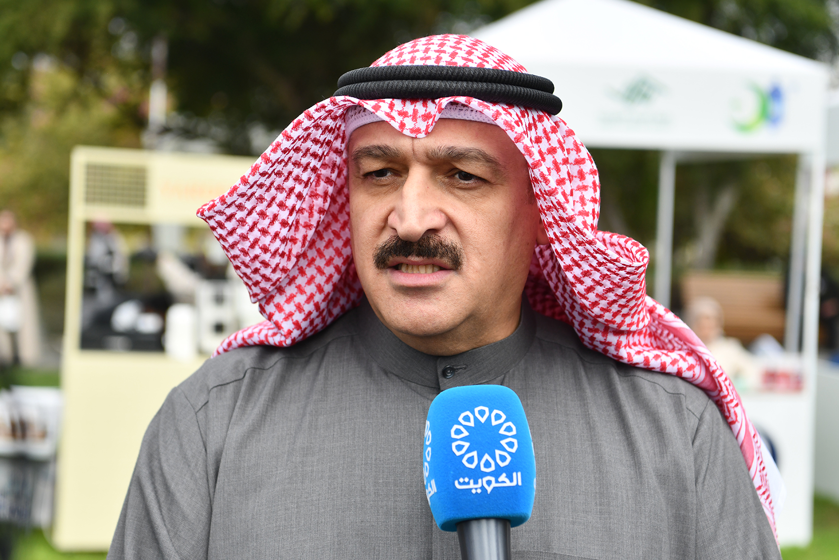 وزير الصحة الدكتور احمد العوضي