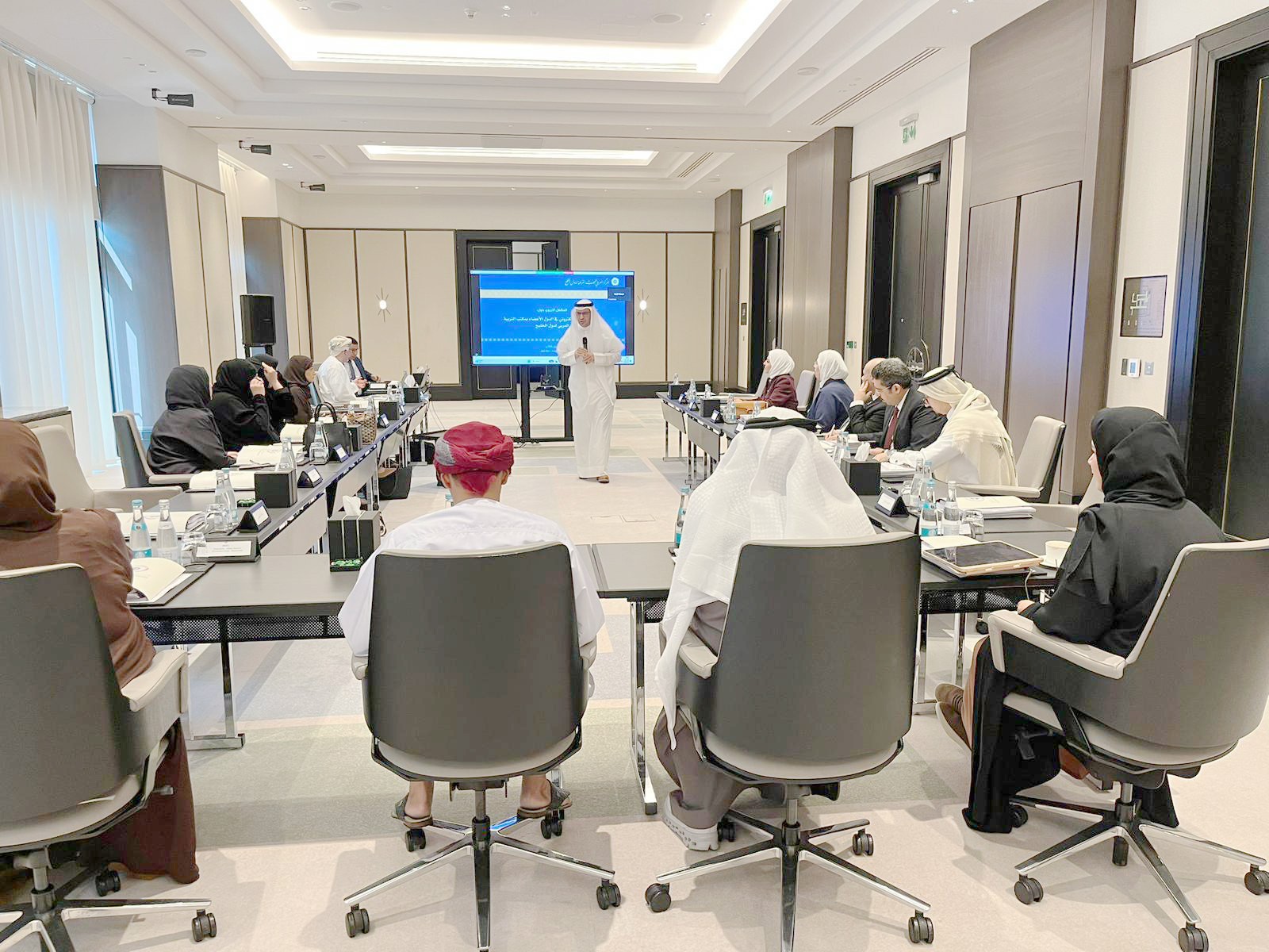 (المركز العربي للبحوث التربوية) ينظم اجتماعا تربويا تخصصيا في الدوحة