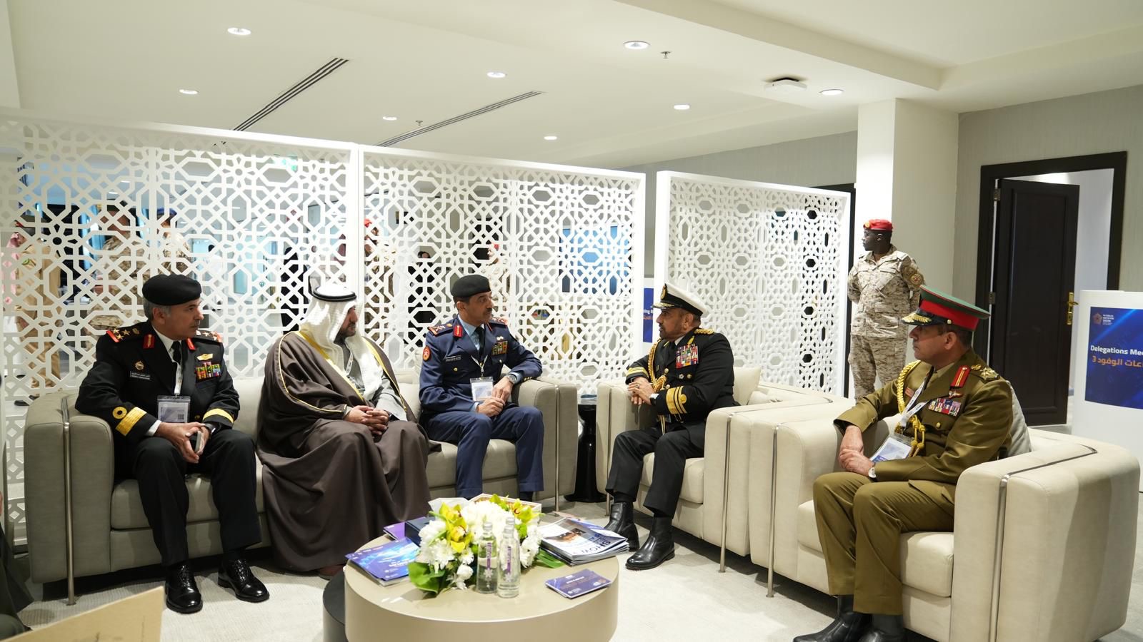 رئيس الأركان العامة للجيش الكويتي يعقد لقاءات ثنائية خلال زيارته معرض الدفاع العالمي بالرياض