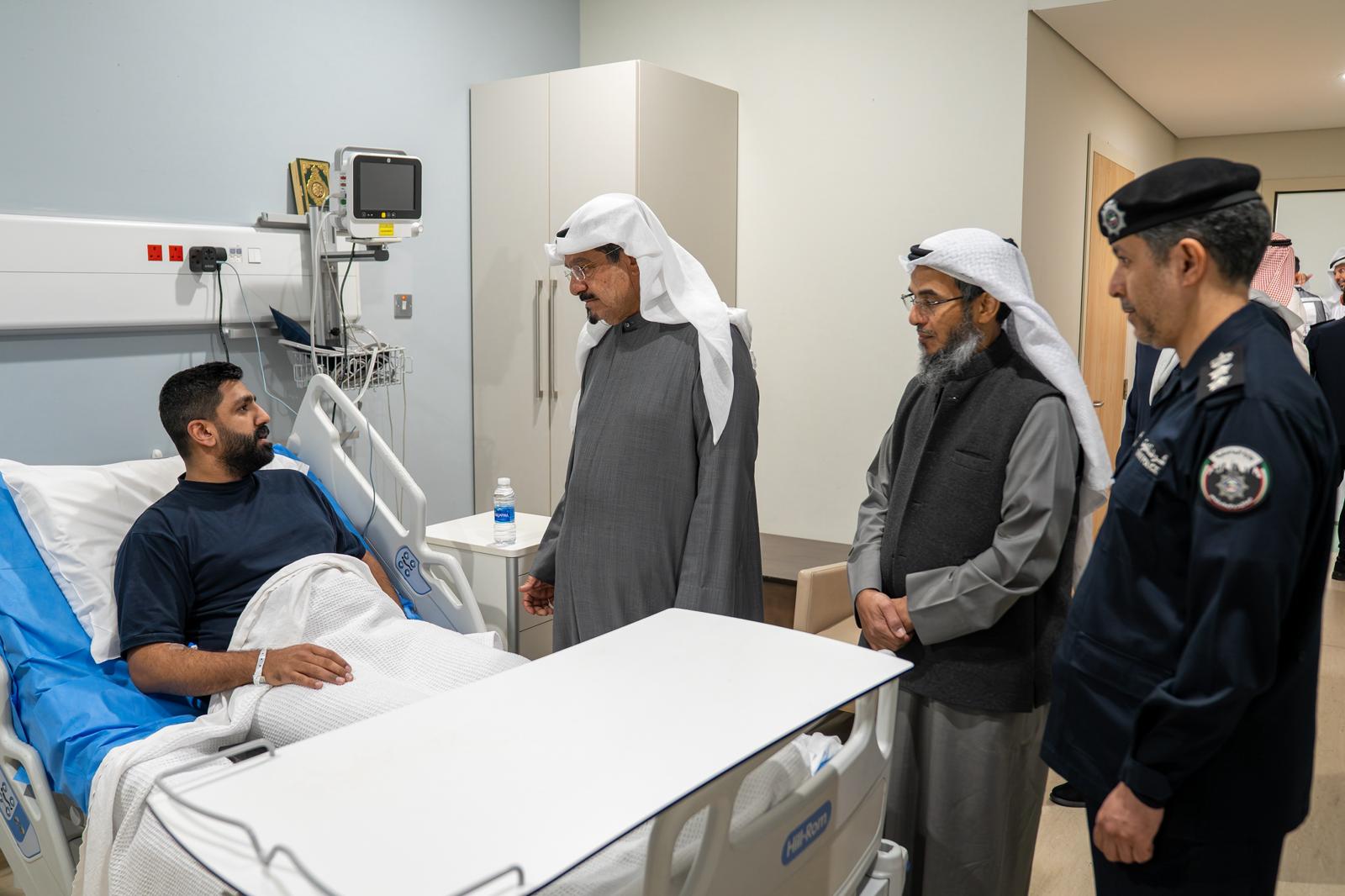 His Highness the Prime Minister visits people injured by attack on airport