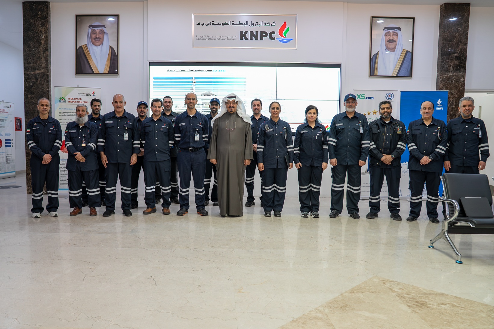 سمو رئيس مجلس الوزراء الشيخ أحمد عبدالله الأحمد الصباح خلال زيارة تفقدية إلى مصفاة ميناء الأحمدي