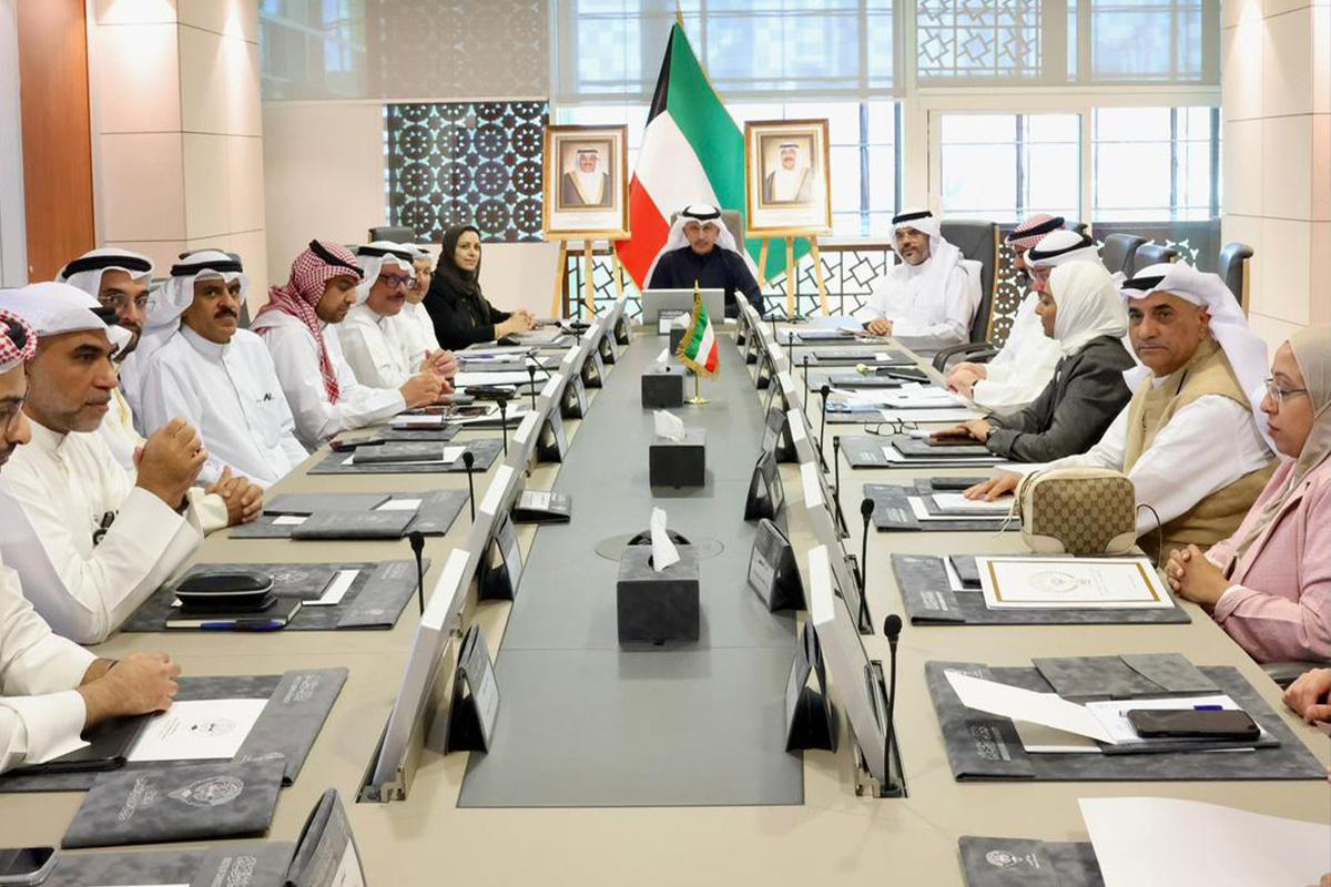 اجتماع اللجنة العليا للطوارئ برئاسة وزير التجارة والصناعة أسامة بودي وبحضور ممثلي الجهات ذات العلاقة